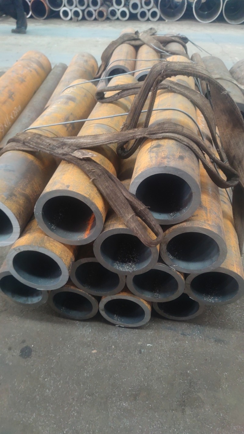 大宁大宁大宁15CrMoG无缝钢管切割